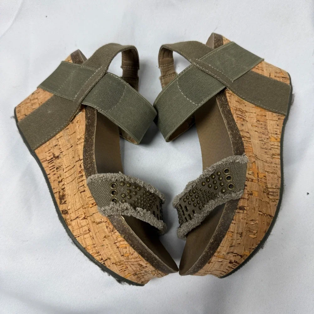 Corkys Olive Green Canvas Studded Cork Wedge Platform Sandals Womens Boho size 8